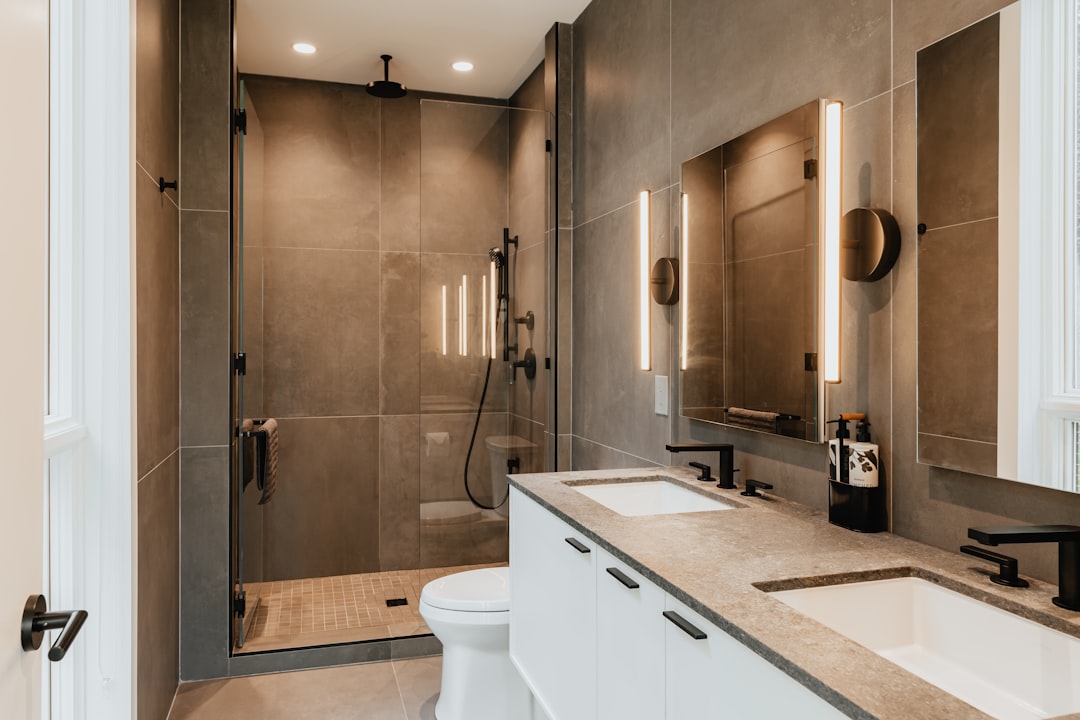 Budget-friendly bathroom remodel in Lakewood, CA